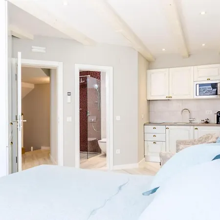 Daire Jeannette - Premium Studio With Terrace Cavtat