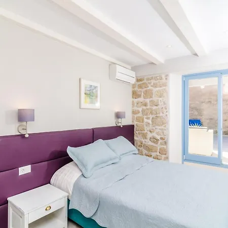 Jeannette - Premium Studio With Terrace Apartment *